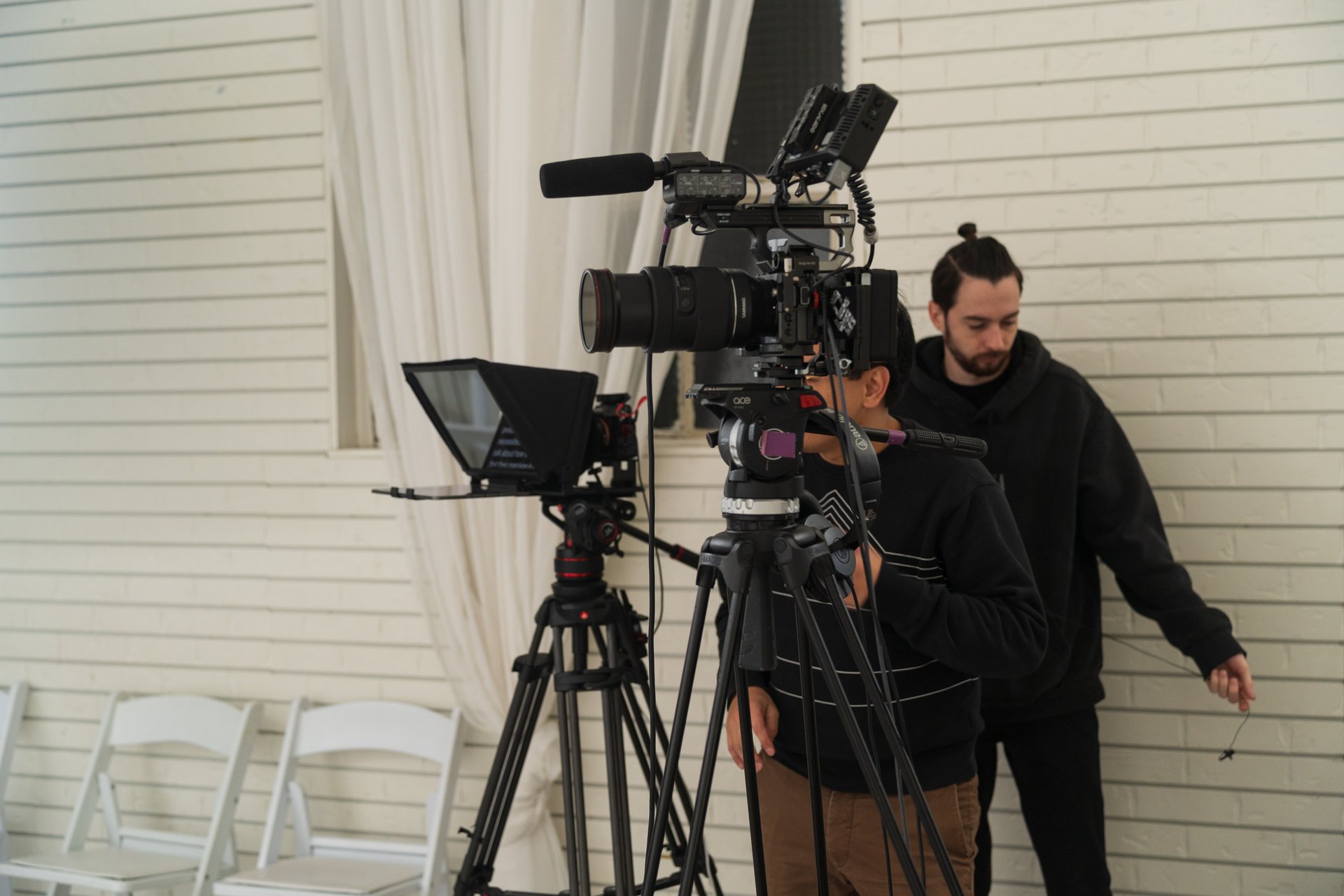Behind the scenes 4